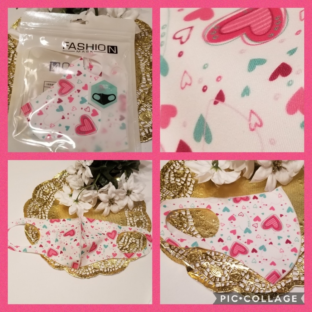 3/$30🦋 Face Mask White with Pink Hearts New